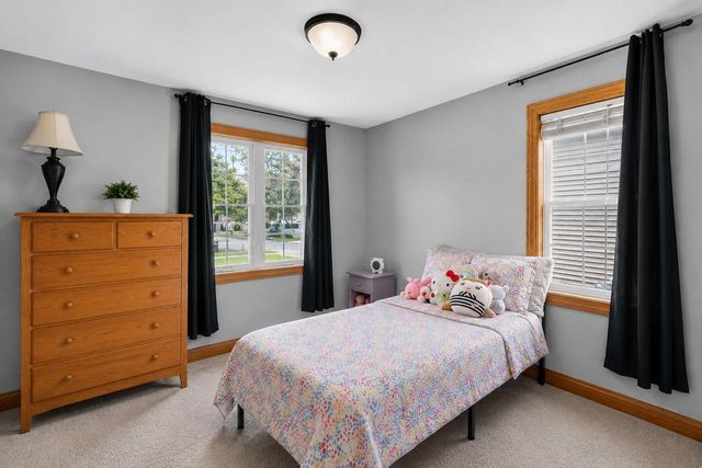 1296 Carla LANE, West Bend, WI 53095