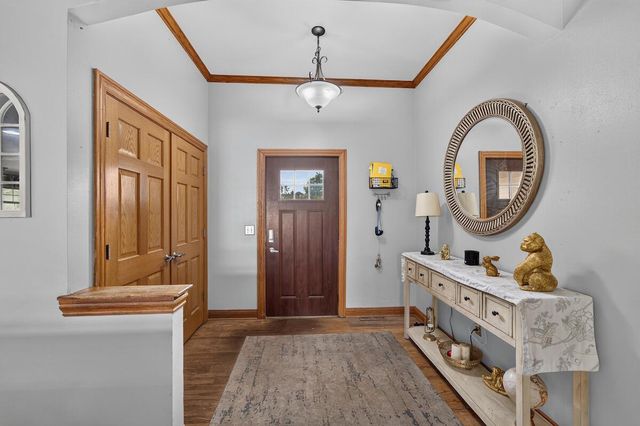 1296 Carla LANE, West Bend, WI 53095