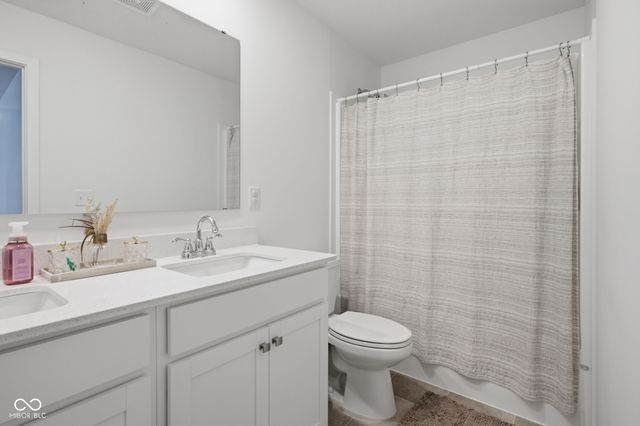 11468 Dippers Court, Noblesville, IN 46060
