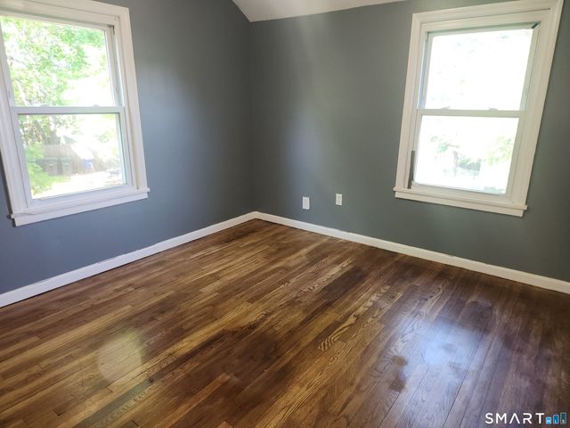 191 Dupont Place, Bridgeport, CT 06610