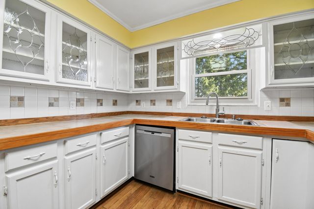 82 Imperial Drive SW, Etna, OH 43062