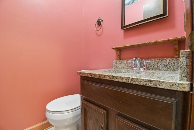 82 Imperial Drive SW, Etna, OH 43062