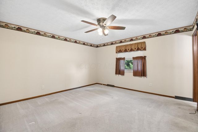 82 Imperial Drive SW, Etna, OH 43062