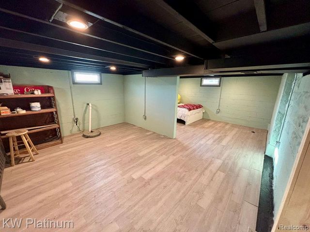 3261 Keewahdin Road, Fort Gratiot Charter Township, MI 48059