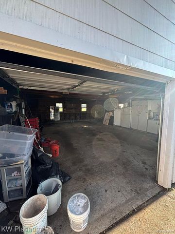 3261 Keewahdin Road, Fort Gratiot Charter Township, MI 48059