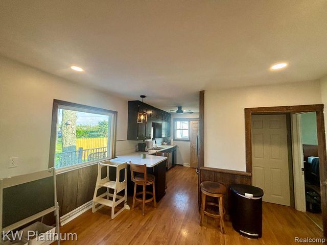 3261 Keewahdin Road, Fort Gratiot Charter Township, MI 48059