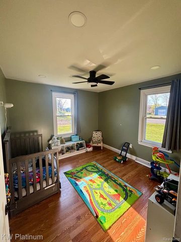 3261 Keewahdin Road, Fort Gratiot Charter Township, MI 48059