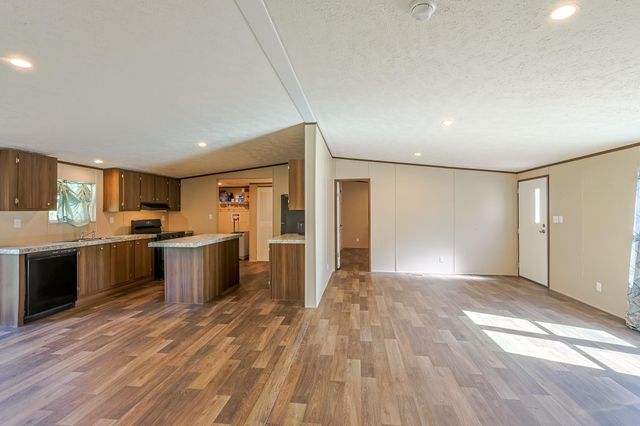 15 Great Oak Lane, Trinity, TX 75862