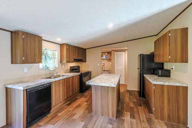 15 Great Oak Lane, Trinity, TX 75862