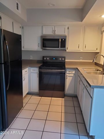 9228 N 7TH Avenue 10, Phoenix, AZ 85021