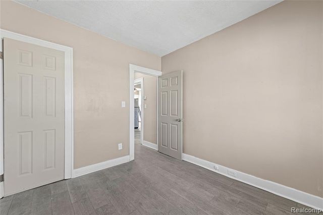 705 Cleophus Parkway, Lincoln Park, MI 48146