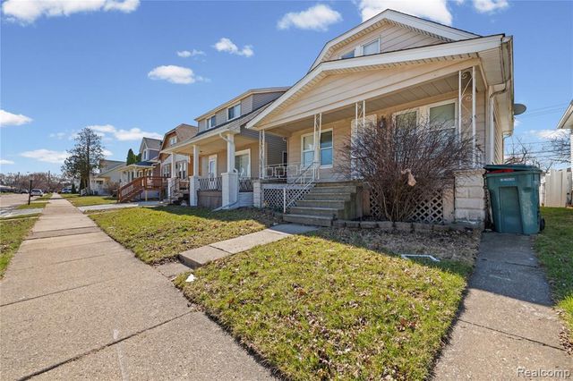 705 Cleophus Parkway, Lincoln Park, MI 48146