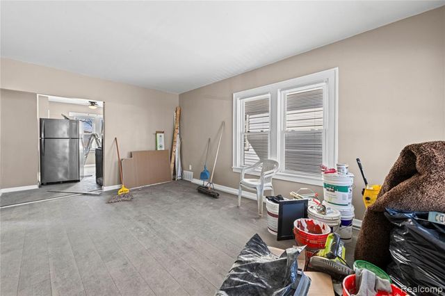 705 Cleophus Parkway, Lincoln Park, MI 48146