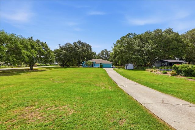18224 E APSHAWA ROAD, Clermont, FL 34715