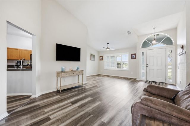 18224 E APSHAWA ROAD, Clermont, FL 34715