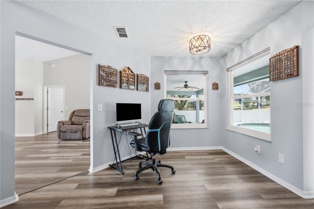 Image 20 of property listing at 18224 E APSHAWA ROAD, Clermont, FL 34715