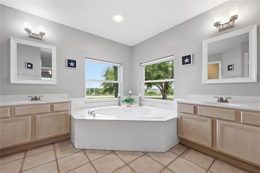Image 30 of property listing at 18224 E APSHAWA ROAD, Clermont, FL 34715