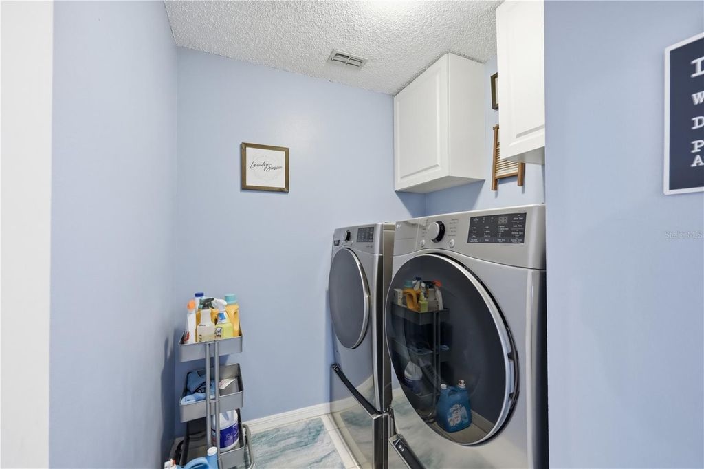 Image 35 of property listing at 18224 E APSHAWA ROAD, Clermont, FL 34715