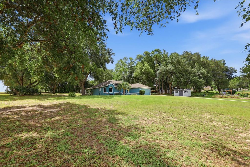 Image 46 of property listing at 18224 E APSHAWA ROAD, Clermont, FL 34715