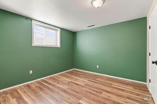 7836 W Hummel Dr, Boise, ID 83709