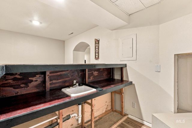 7836 W Hummel Dr, Boise, ID 83709