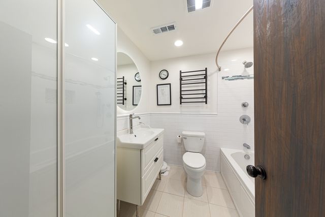 4615 N Beacon Street 3, Chicago, IL 60640