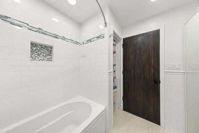 4615 N Beacon Street 3, Chicago, IL 60640