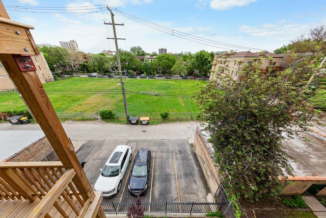 4615 N Beacon Street 3, Chicago, IL 60640