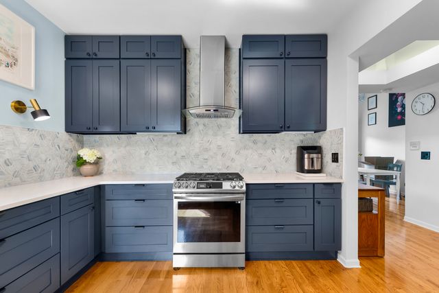 4615 N Beacon Street 3, Chicago, IL 60640