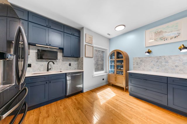 4615 N Beacon Street 3, Chicago, IL 60640