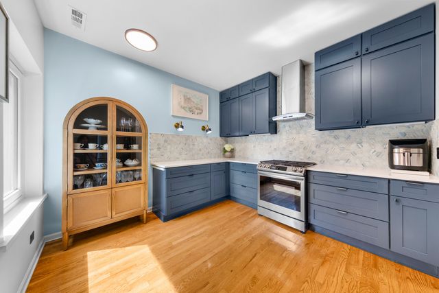 4615 N Beacon Street 3, Chicago, IL 60640