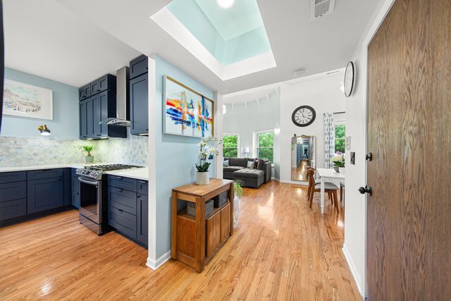 4615 N Beacon Street 3, Chicago, IL 60640
