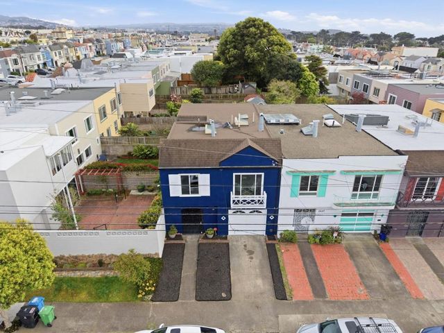 2521 QUINTARA Street, San Francisco, CA 94116