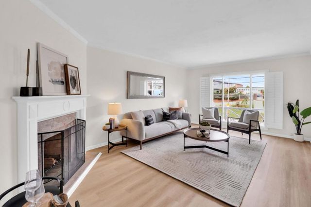 2521 QUINTARA Street, San Francisco, CA 94116