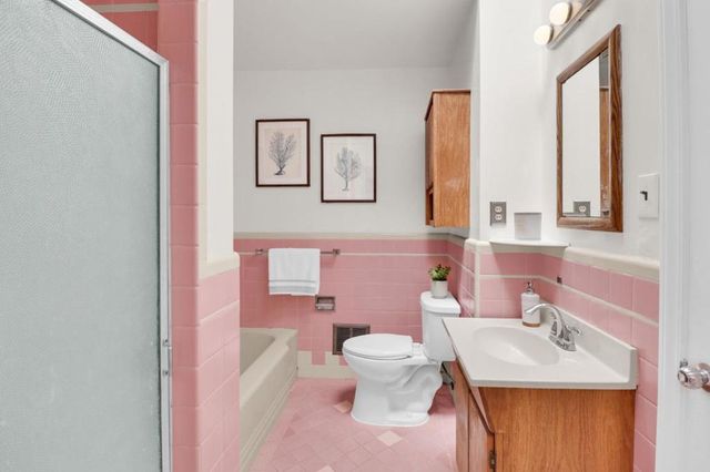 2521 QUINTARA Street, San Francisco, CA 94116