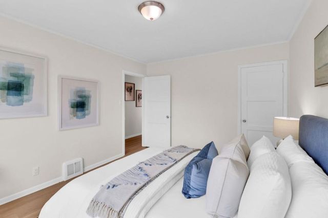 2521 QUINTARA Street, San Francisco, CA 94116