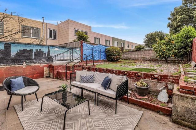 2521 QUINTARA Street, San Francisco, CA 94116