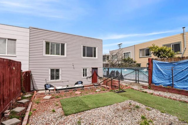 2521 QUINTARA Street, San Francisco, CA 94116