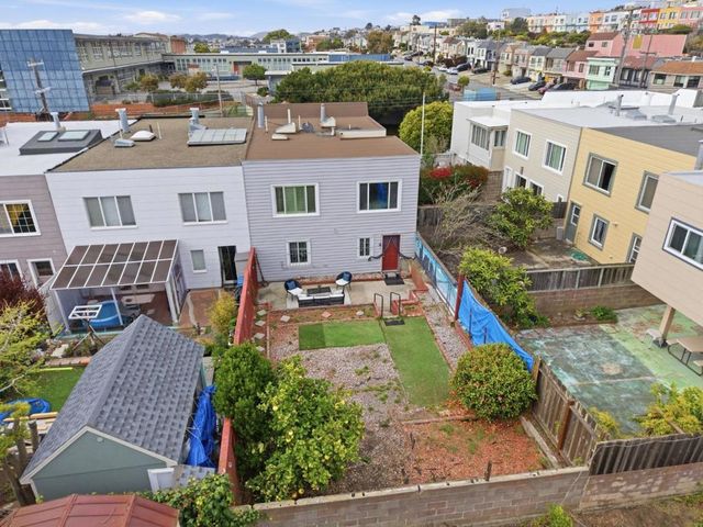2521 QUINTARA Street, San Francisco, CA 94116