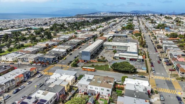 2521 QUINTARA Street, San Francisco, CA 94116