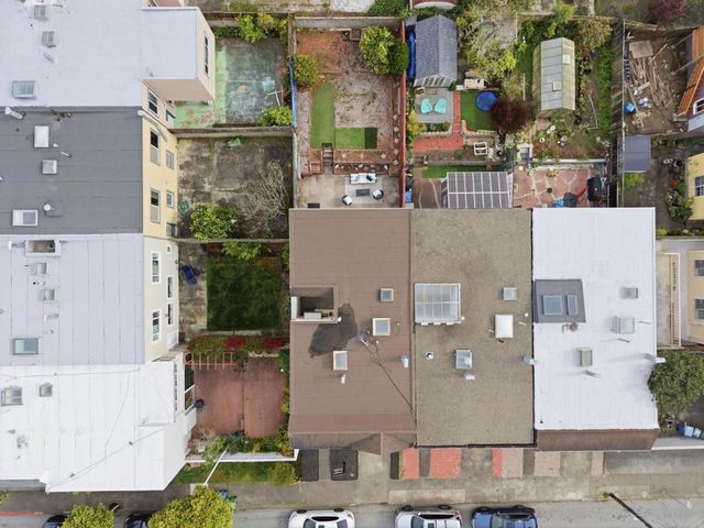 2521 QUINTARA Street, San Francisco, CA 94116
