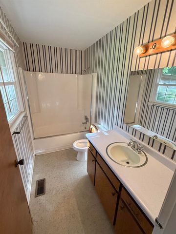 631 Riveroak Circle, Inman, SC 29349
