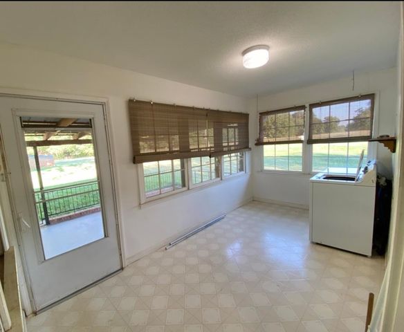 631 Riveroak Circle, Inman, SC 29349