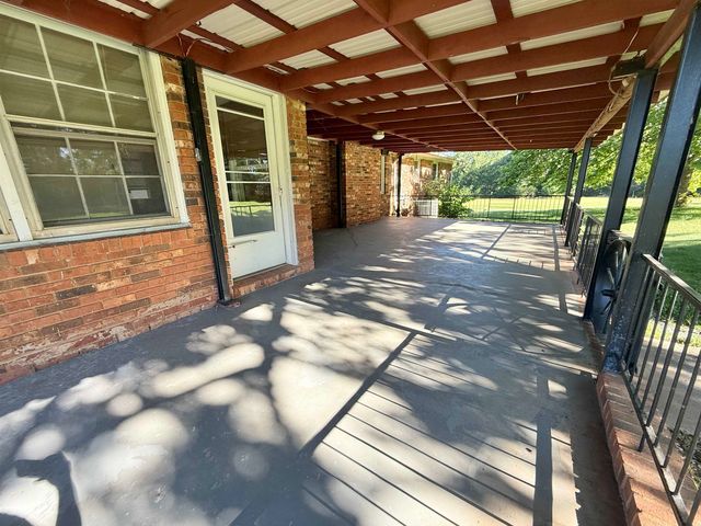 631 Riveroak Circle, Inman, SC 29349