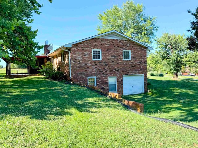 631 Riveroak Circle, Inman, SC 29349