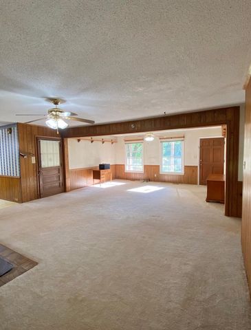 631 Riveroak Circle, Inman, SC 29349