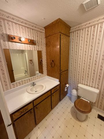 631 Riveroak Circle, Inman, SC 29349