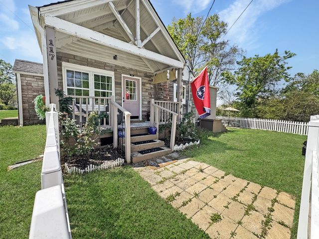 117 Cedar St, Dover, TN 37058