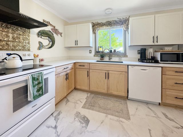 117 Cedar St, Dover, TN 37058