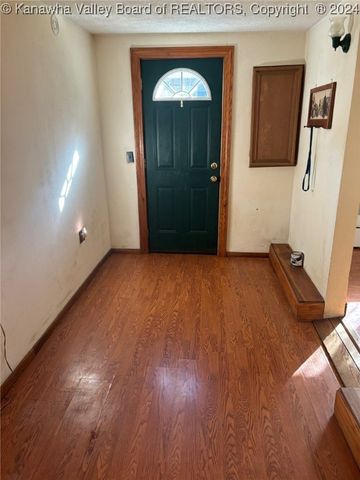 228 Calispel Ridge Road, Leon, WV 25123